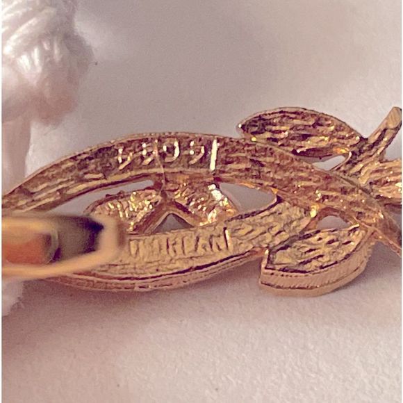 Signed D’Orlan Vintage Gold Plated Pave Crystal Rhinestone Clip On Earrings - Picture 10 of 13